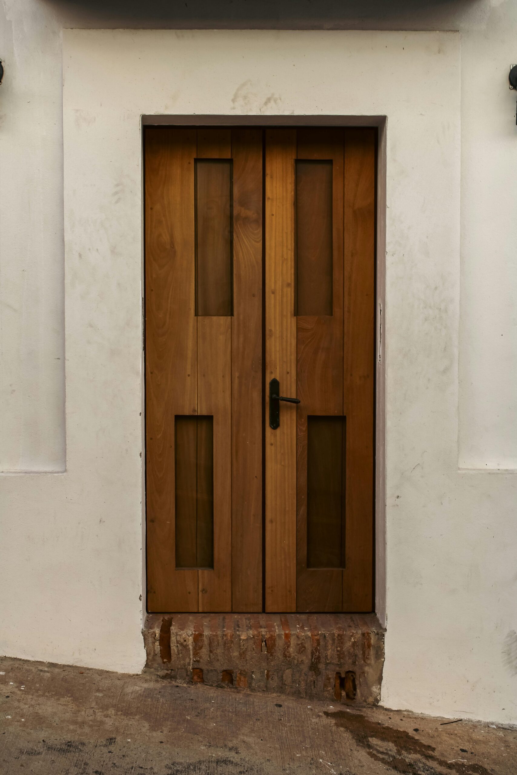 Renovieren oder neu? Fenster und Türen bei der Renovierung von Haus und Büro richtig planen<br />
